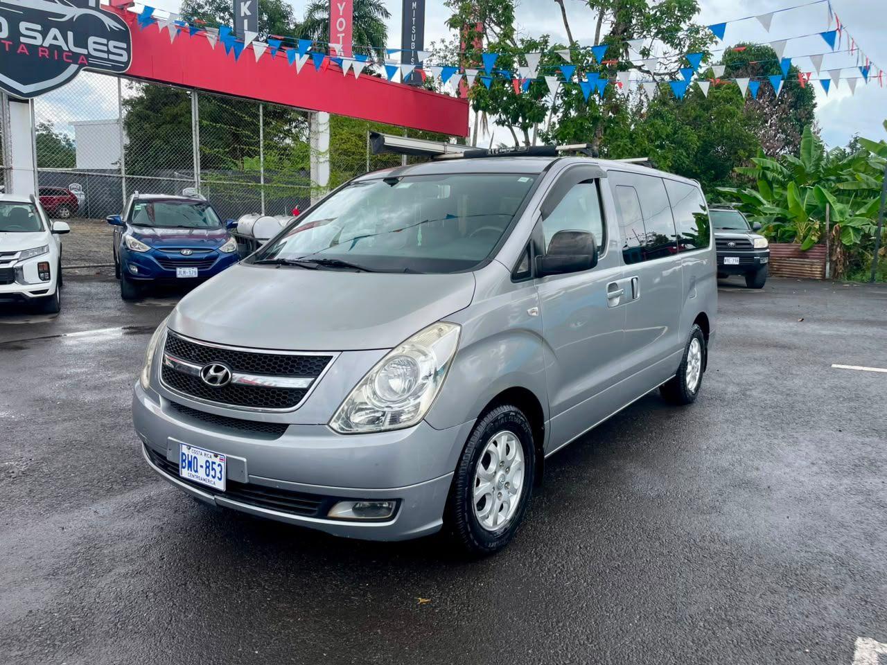 2011 Hyundai Starex